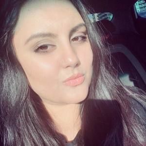 Meet your Posher, Fatima